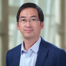 Professional photo of Xinglong Wang, Ph.D.